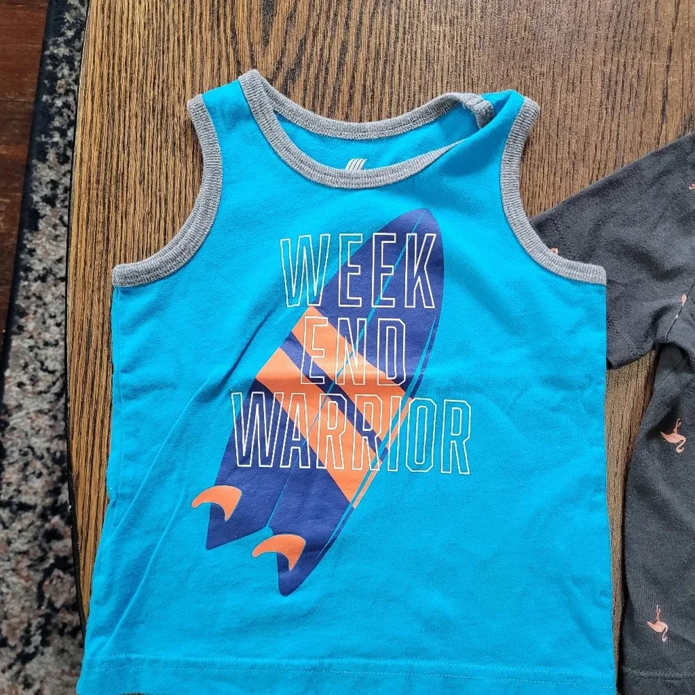 Bundle/Lot of 2 Boy's Tops Size Boy's 18-24 Months